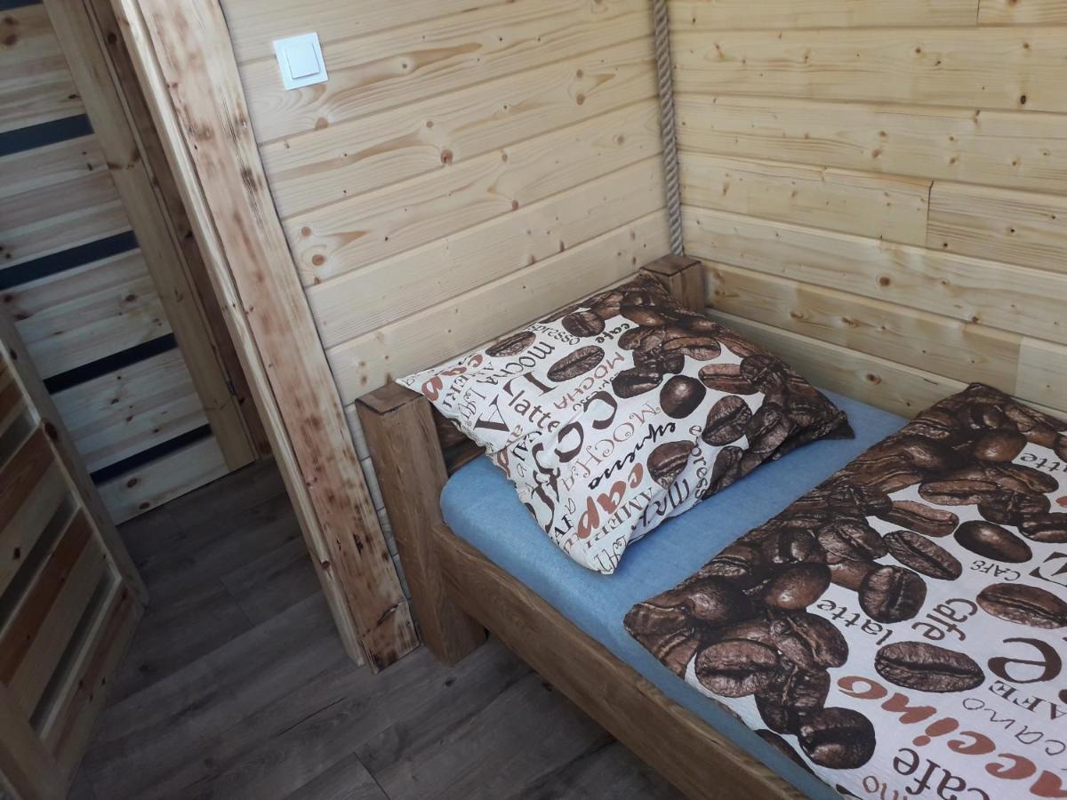 Jaskowa Chata Bieszczady Apartament Z Basenem บาลิกรูด ภายนอก รูปภาพ