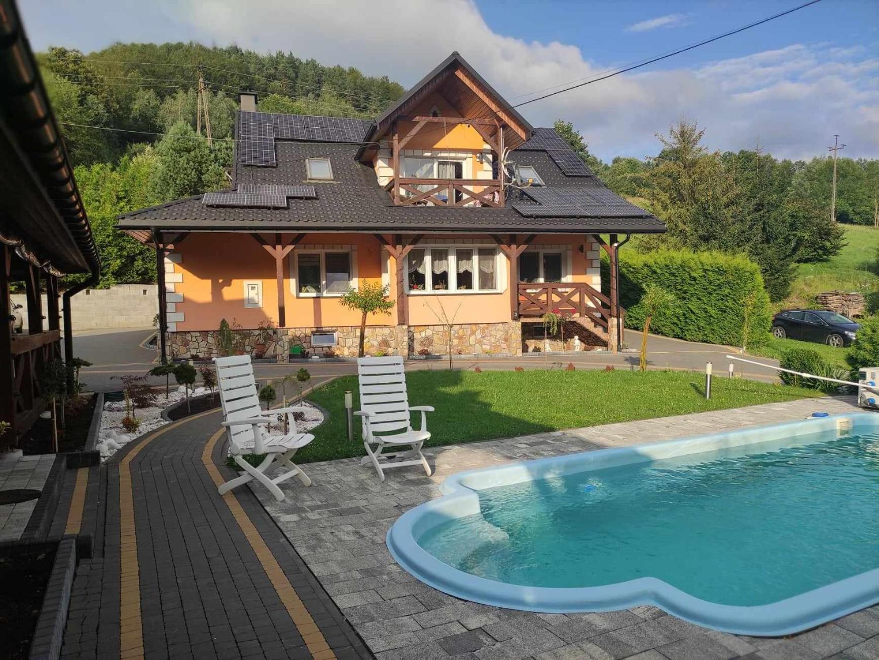 Jaskowa Chata Bieszczady Apartament Z Basenem บาลิกรูด ภายนอก รูปภาพ